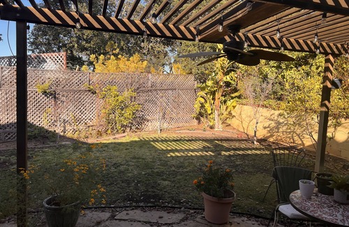 Belmont House | Peaceful quiet room in the Belmont Hills monthly only