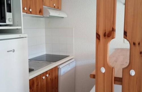 Montbrun-les-Bains Apartment | Peaceful Retreat with Mountain Views! Kitchen, Outdoor Pool, Pets Allowed