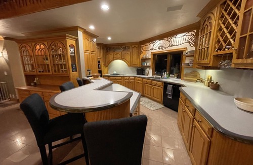 Krakow House | PEACEFUL RELAXING LUXURY VILLA IN-SIDE POOL & HOT TUB Krakow SHAWANO LAKE-12mi