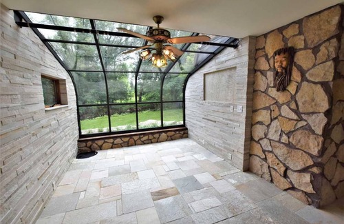 Krakow House | PEACEFUL RELAXING LUXURY VILLA IN-SIDE POOL & HOT TUB Krakow SHAWANO LAKE-12mi