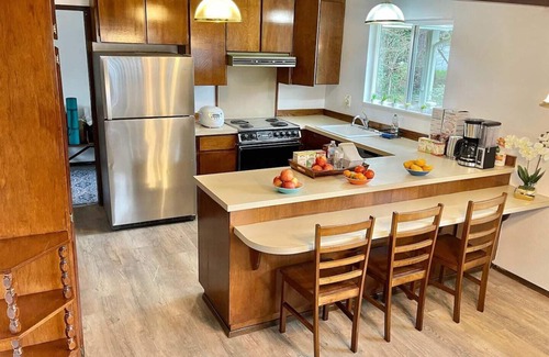 Lake Forest Park House | Peaceful Retreat Serene Lake Forest Park House