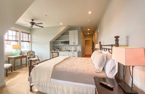 Oriental Hotel | Peaceful Retreat in Coastal NC - River Dunes