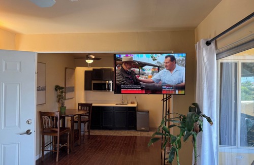 South San Gabriel House | Peaceful Retreat in Pleasant Hillside SGV