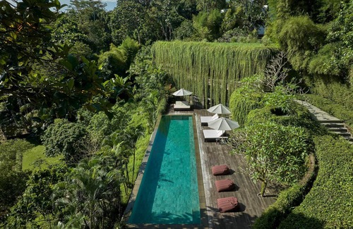 Buwit Villa | Peaceful river and jungle views, 6 bedrooms, close to beaches.