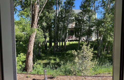 La Veta Apartment | Peaceful River Retreat
