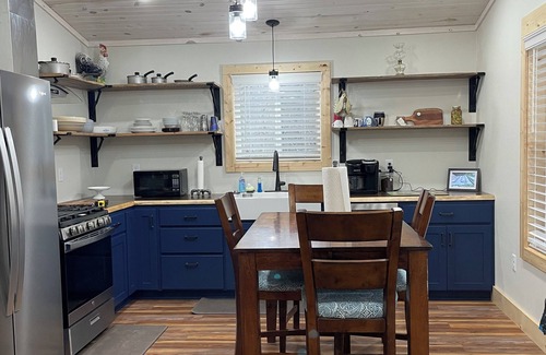 Boone County Other | Peaceful rural hideout 25 min south of Branson in NW AR w/large covered porch