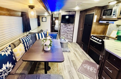Goldenrod House | Peaceful RV with AC in Winter Park