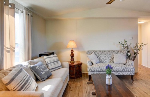 Sandia Park House | Peaceful Sandia Park Retreat with Deck and Views!