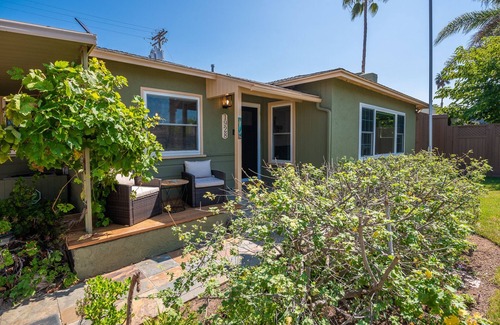 South Oceanside House | Peaceful Seaside Beach Bungalow