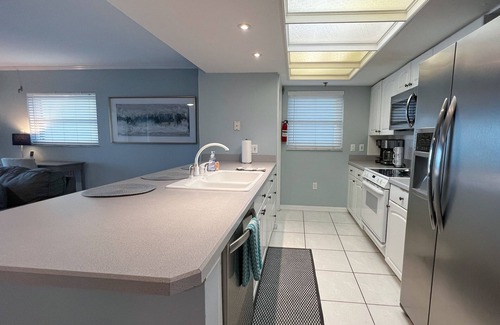 Indian Shores Condo | Peaceful & Socially Distant- Direct Beachfront Indian Shores