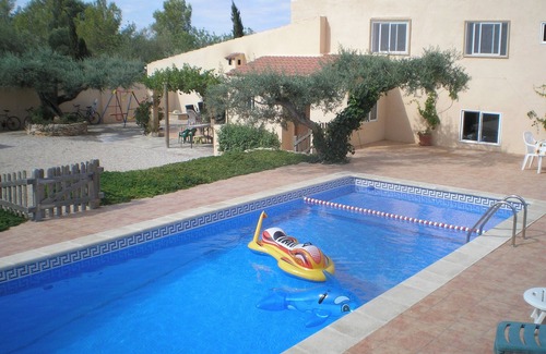 Costa Dorada Villa | Peaceful,spacious villa, 220m2. 5 bedr.3 bathr.& large pool. Sleeps 6-13 persons