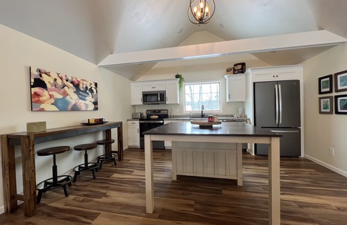 Ephraim House | PEACEFUL, SPACIOUS, AND ROMANTIC - your Door County home away from home!