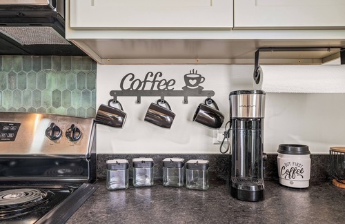 Crossville Cabin | Peaceful, Spacious, Charming 4-bedroom cabin fully equipped
