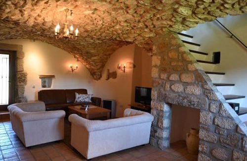 Largentiere Villa | Peaceful Stay in Largentière