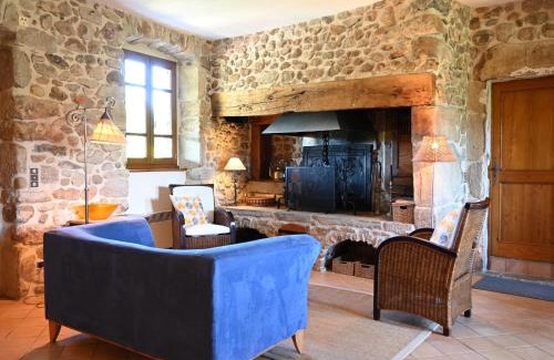 Largentiere Villa | Peaceful Stay in Largentière