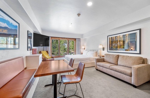 Tamarack Apartment | Peaceful Studio With Fireplace and Jet Tub