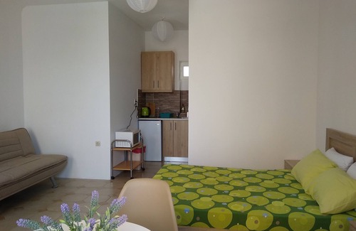 Fira Apartment | Peaceful studio with views and just walking distance from Thira town.