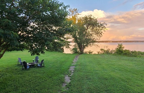 Benedict Cottage | Peaceful Suite on the Water "Osprey." Sunrise over the river from your porch.