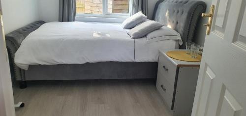 Trowle Common Apartment | Peaceful time