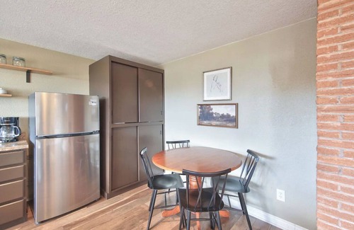 Hillsboro Apartment | Peaceful Views in Wine Country