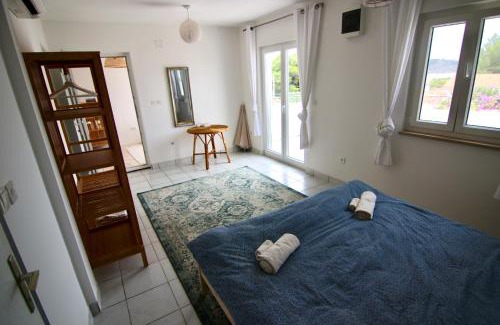 Cove Makarac (Milna) House | Peaceful Villa Nana Brač