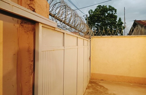 Kisumu Apartment | Peaceful wall fenced apartment with free parking and tight security