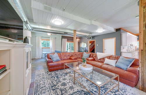 Warrenville Cabin | Peaceful Warrenville Home: 1 Mi to Herrick Lake!