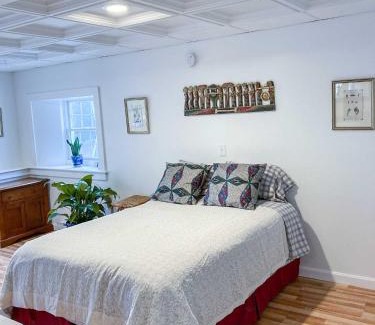 Freeport Apartment | Peaceful Waterfront Apt with Deck, 22 Mi to Portland