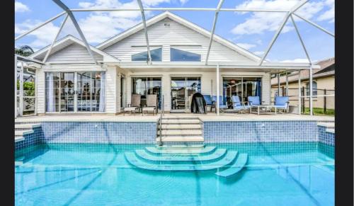 Palm Harbor House | Peaceful Waterfront Pool Home home