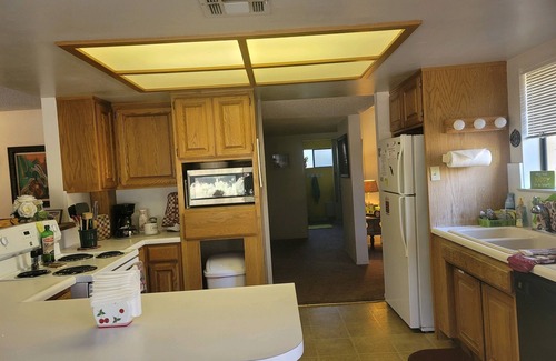 Kernville House | Peaceful weekend getaway 1 block from the river