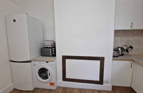 Dudden Hill Apartment | Peaceful well equipped flat near central London