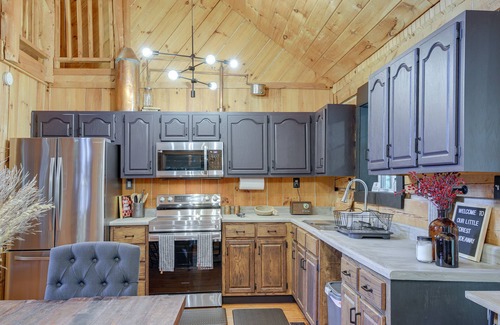 Whitley City Cabin | Peaceful Whitley City Cabin on 10 Wooded Acres!