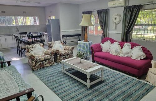 Meyerton House | Peaceful Willows
