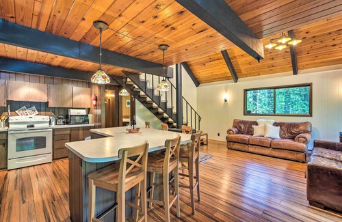 Glacier House | Peaceful Wooded Cabin By Mt. Baker Ski Area!