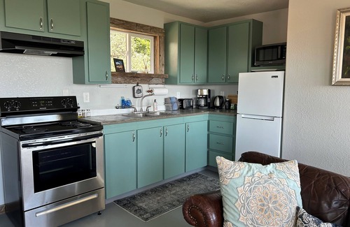 Brookings Cottage | Peacefull hilltop cottage with huge ocean views!