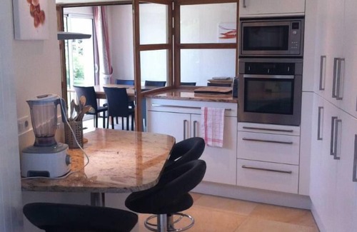Carantec House | Peacefull villa, (beautiful tip of Penn Al Lann, sea 50m), Carantec, Britanny.