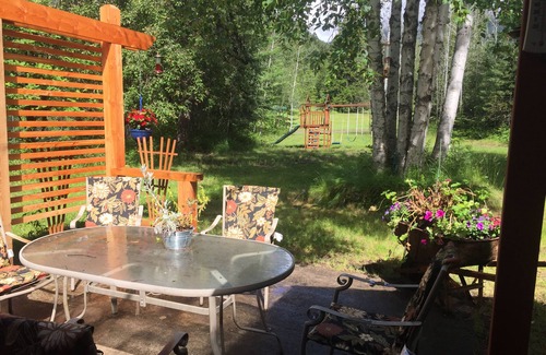 Swan Lake Cabin | Peacful and cozy cottage in the mountains