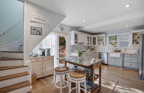 Cape Charles House | Peach Perfect | Chesapeake Properties