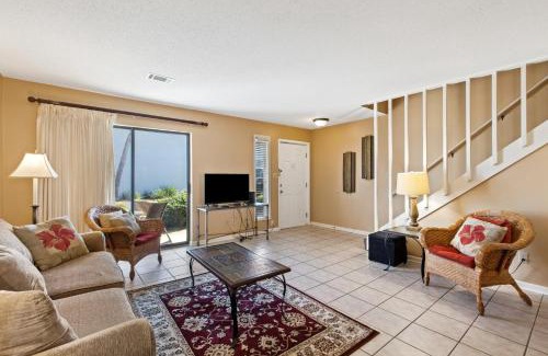 Miramar Beach Apartment | Peach Seashell
