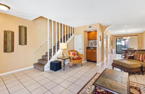 Miramar Beach Apartment | Peach Seashell