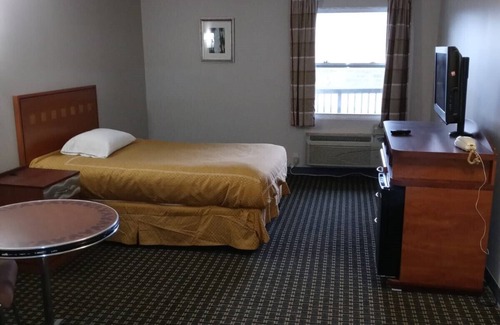 Doraville Hotel | Peachtree Inn & suites