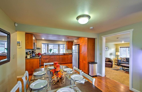 Gig Harbor House | Peacock Hill Retreat on 1 Acre, 1 Mi to Harbor