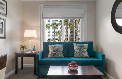 Anaheim Resort Resort | Peacock Suites