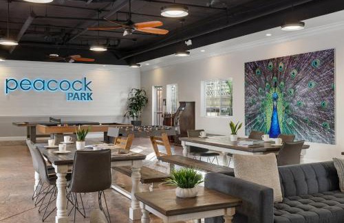 Anaheim Resort Resort | Peacock Suites