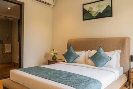 Saligao Villa | Peacock View 4 BHK Pvt Pool & Jacuzzi at Saligao
