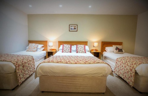 Maam Cross Hotel | Peacockes Hotel