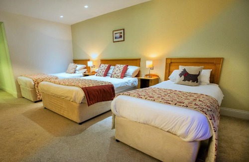 Maam Cross Hotel | Peacockes Hotel