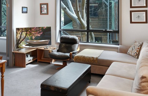 Mount Buller Apartment | PEAK 105 - Mt Buller Village - Family/Small Group Accommodation