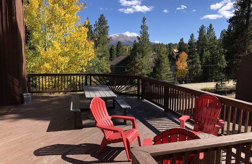 Winterwood Ski Chalet | Peak 7 Breckenridge Retreat, 4 BR, views & trails!