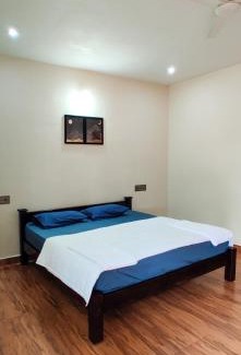 Chikkamagaluru House | Peak by the Lake